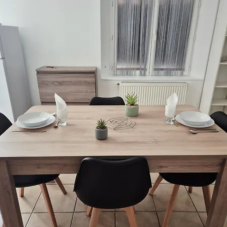 Διαμέρισμα Le Lumineux-T2 Calme-Animaux Acceptes-Place Auto *